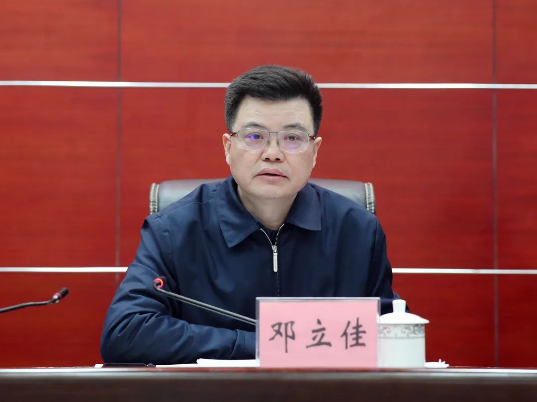 省纪委监委驻厅纪检监察组组长,厅党组成员王芳柏出席会议并提出相关